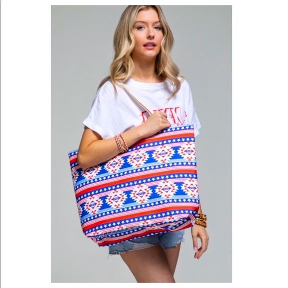 🇺🇸 Boho Tote with wristlet 🇺🇸 - Picture 4 of 4